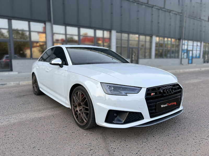 Audi A4 Pre-Facelift B9 2015-2018 Front Grill, Singleframe Grill, S4 Black Style